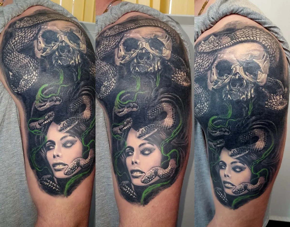 Tattoo by Cult, тату-салон at Cult, тату-салон