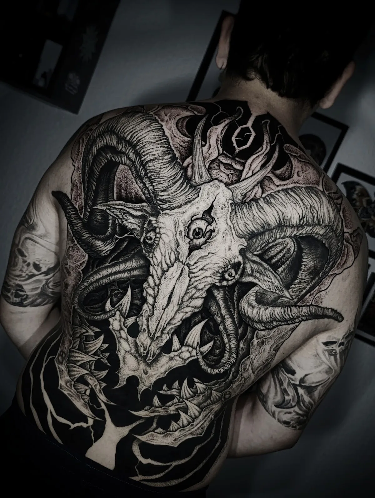 Tattoo by DAVE TATTOO STUDIO at DAVE TATTOO STUDIO