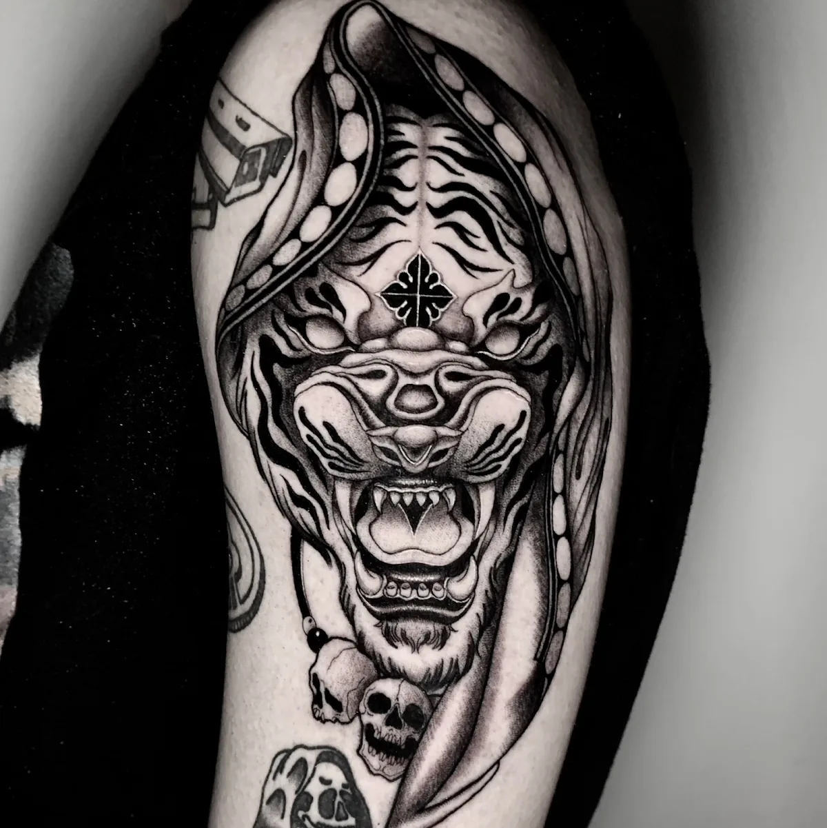 Tattoo by 강남타투 써니타투 sunnytattooer at 강남타투 써니타투 sunnytattooer