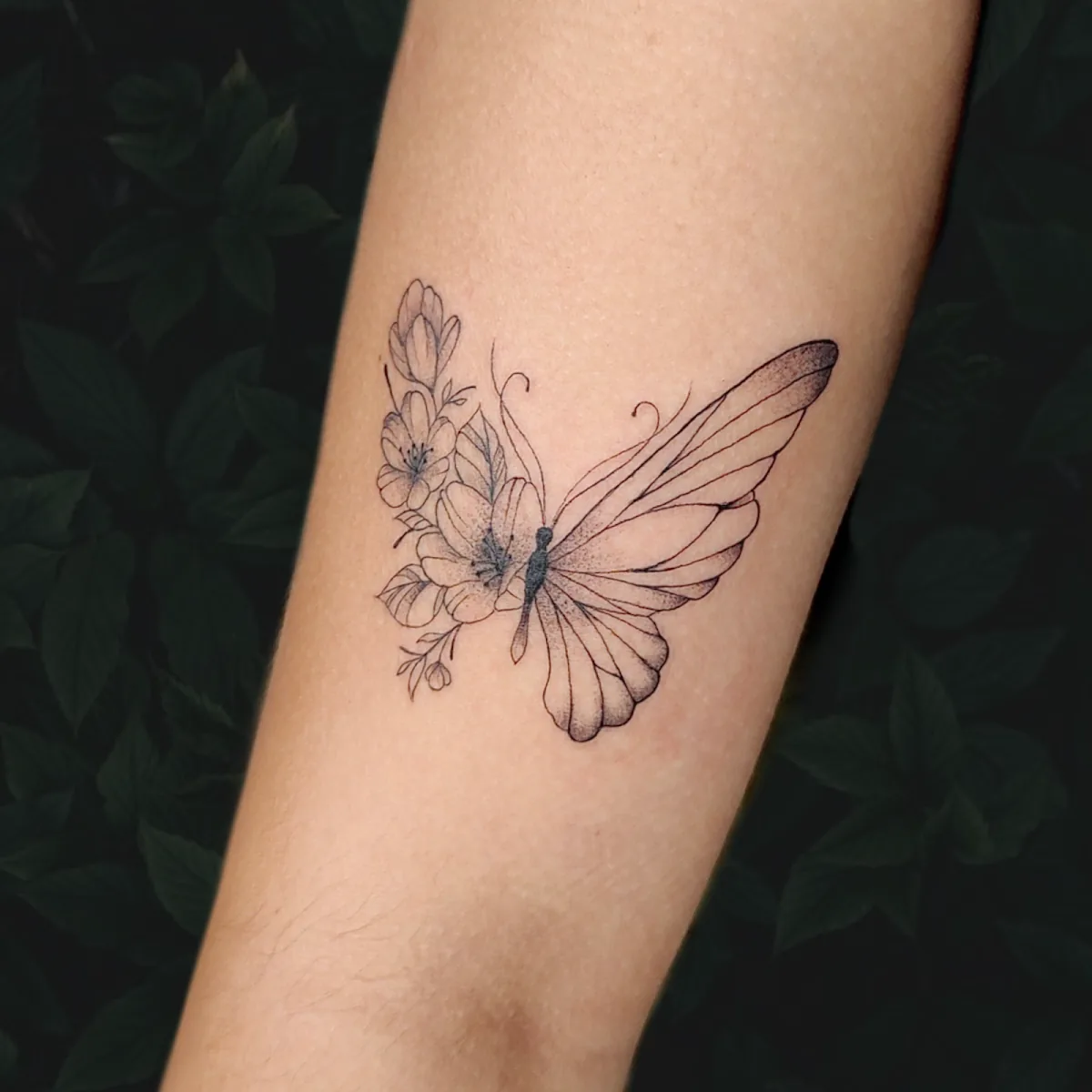 Tattoo by Insanna Tattoo | Tatuagem em pontilhismo geométrico, fineline e ornamental at Insanna Tattoo | Tatuagem em pontilhismo geométrico, fineline e ornamental