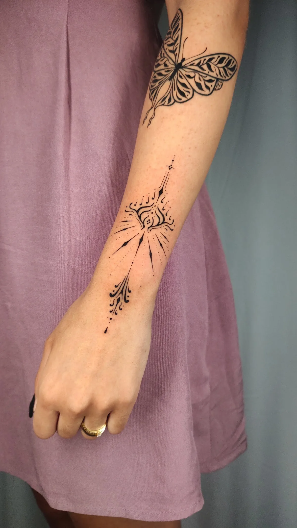 Tattoo by Insanna Tattoo | Tatuagem em pontilhismo geométrico, fineline e ornamental at Insanna Tattoo | Tatuagem em pontilhismo geométrico, fineline e ornamental