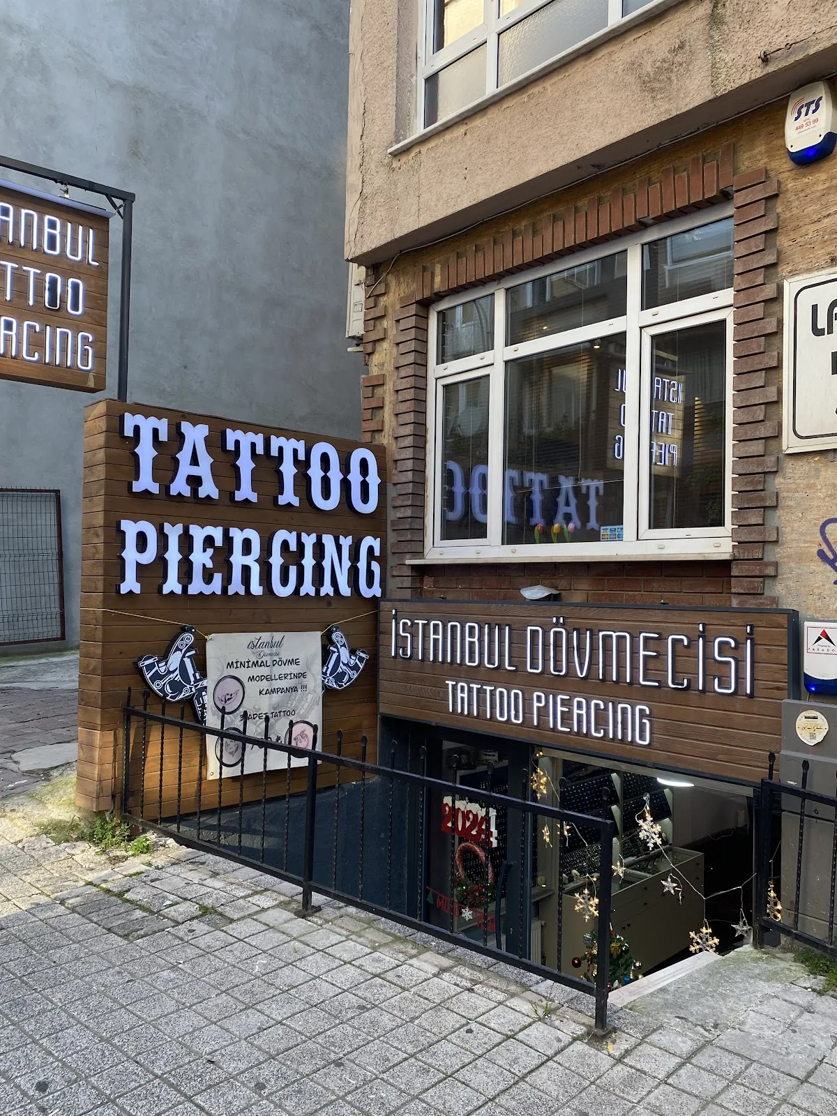 Tattoo by İstanbul Dövmecisi Tattoo & Piercing Stüdyosu at İstanbul Dövmecisi Tattoo & Piercing Stüdyosu