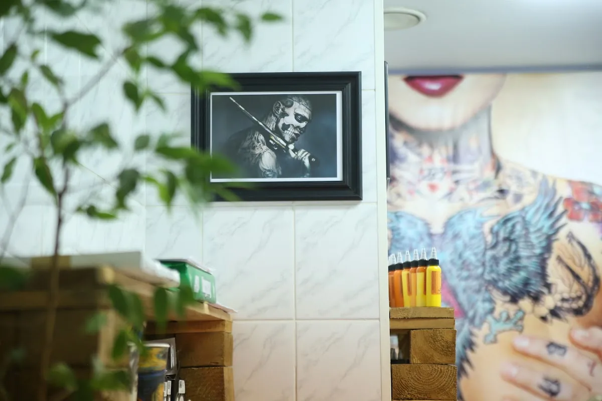 Tattoo by Хочу и сделаю, центр пирсинга и татуировки at Хочу и сделаю, центр пирсинга и татуировки