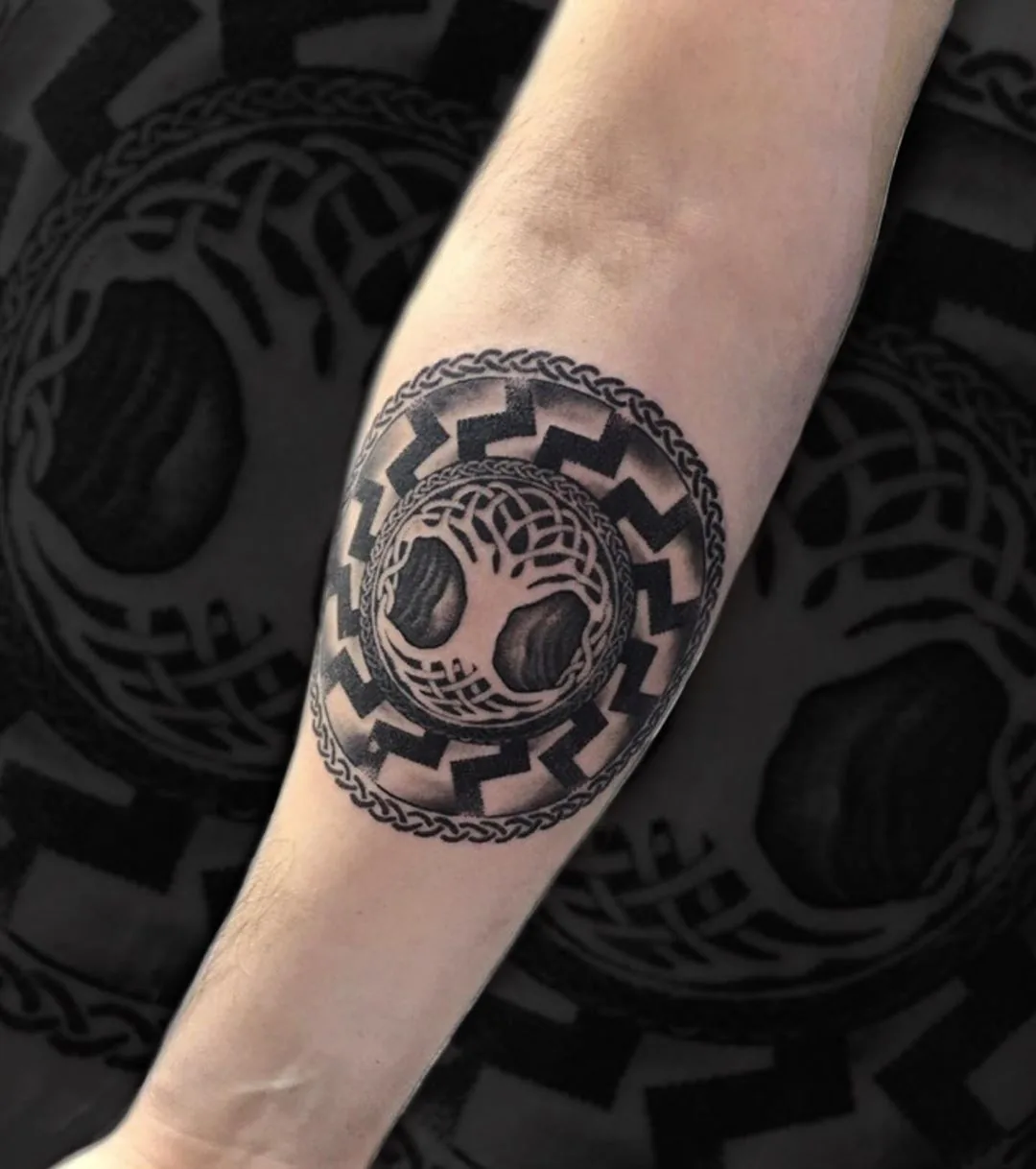 Tattoo by Kosmo Tattoo, тату-салон at Kosmo Tattoo, тату-салон