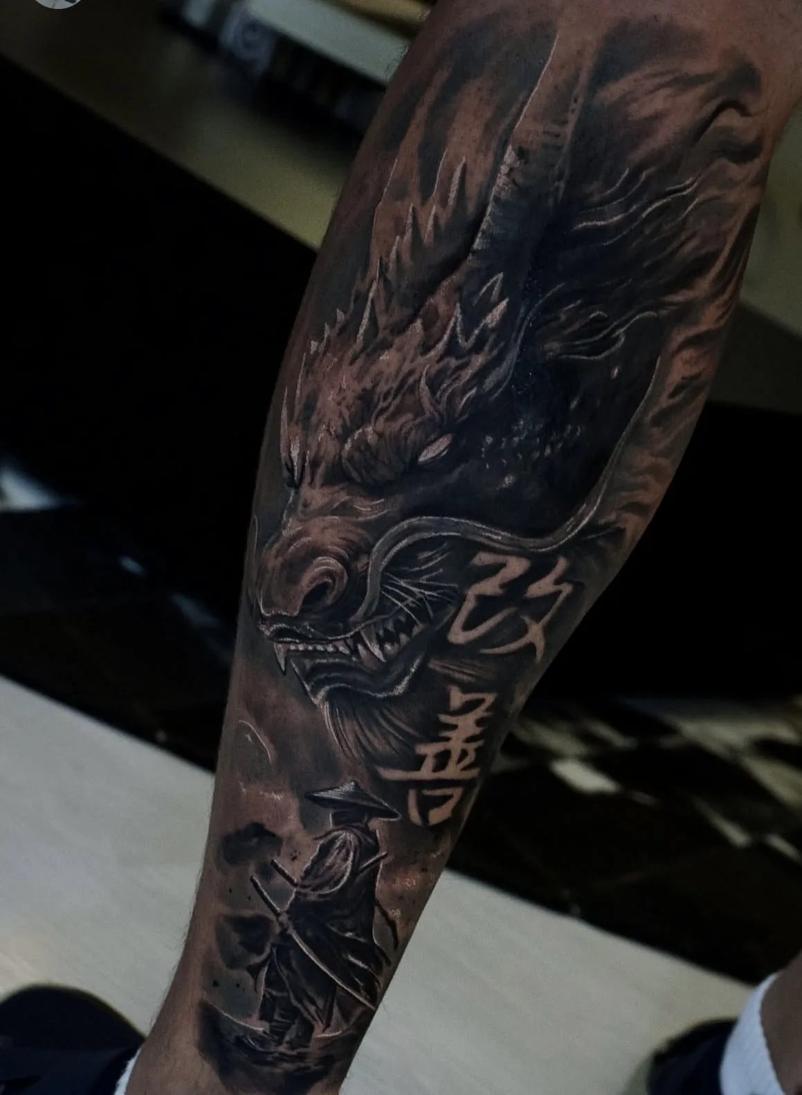 Tattoo by Léo Arze Tattoo Studio at Léo Arze Tattoo Studio