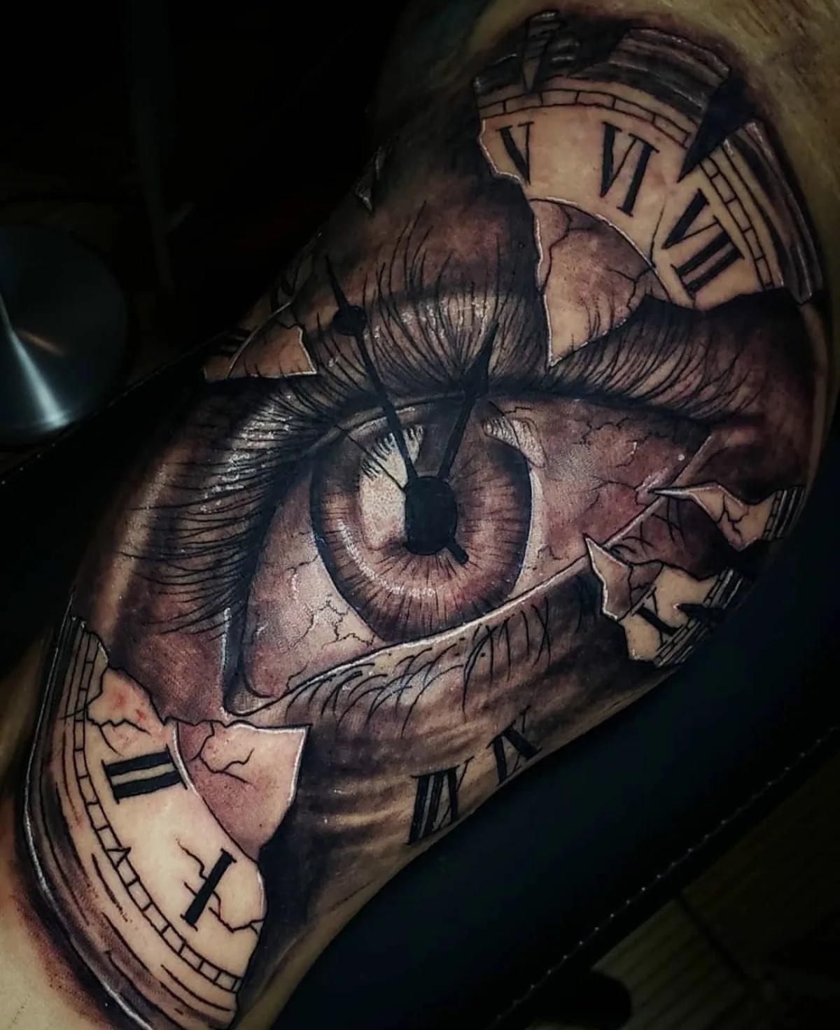 Tattoo by Léo Arze Tattoo Studio at Léo Arze Tattoo Studio