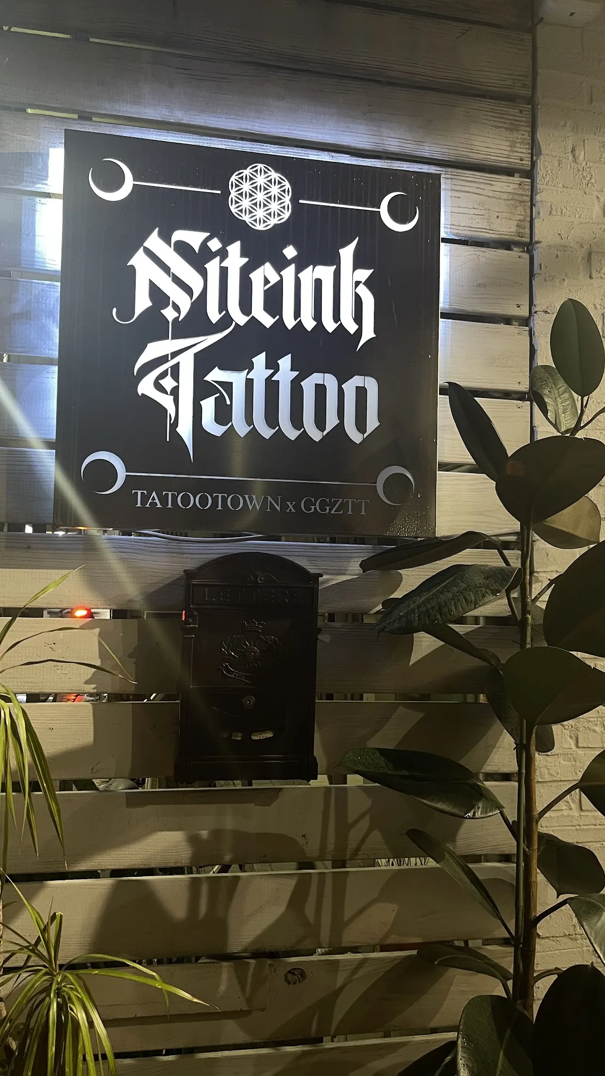 Tattoo by Niteink Tattoo 安眠紋身 at Niteink Tattoo 安眠紋身