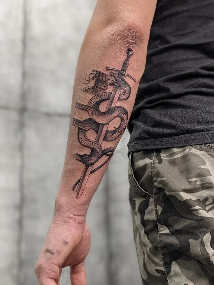 Tattoo by Tattoo Body Parts, студия тату, пирсинга и украшений для пирсинга at Tattoo Body Parts, студия тату, пирсинга и украшений для пирсинга