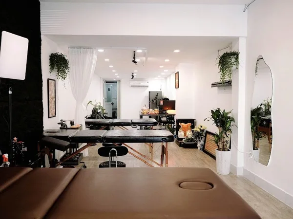 Gin Tattoo Studio