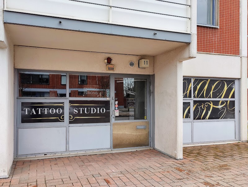 Golden art tattoo studio