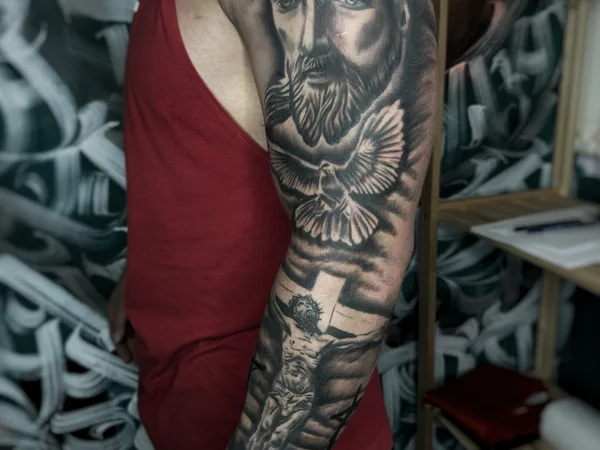 Kuzma_tattoo