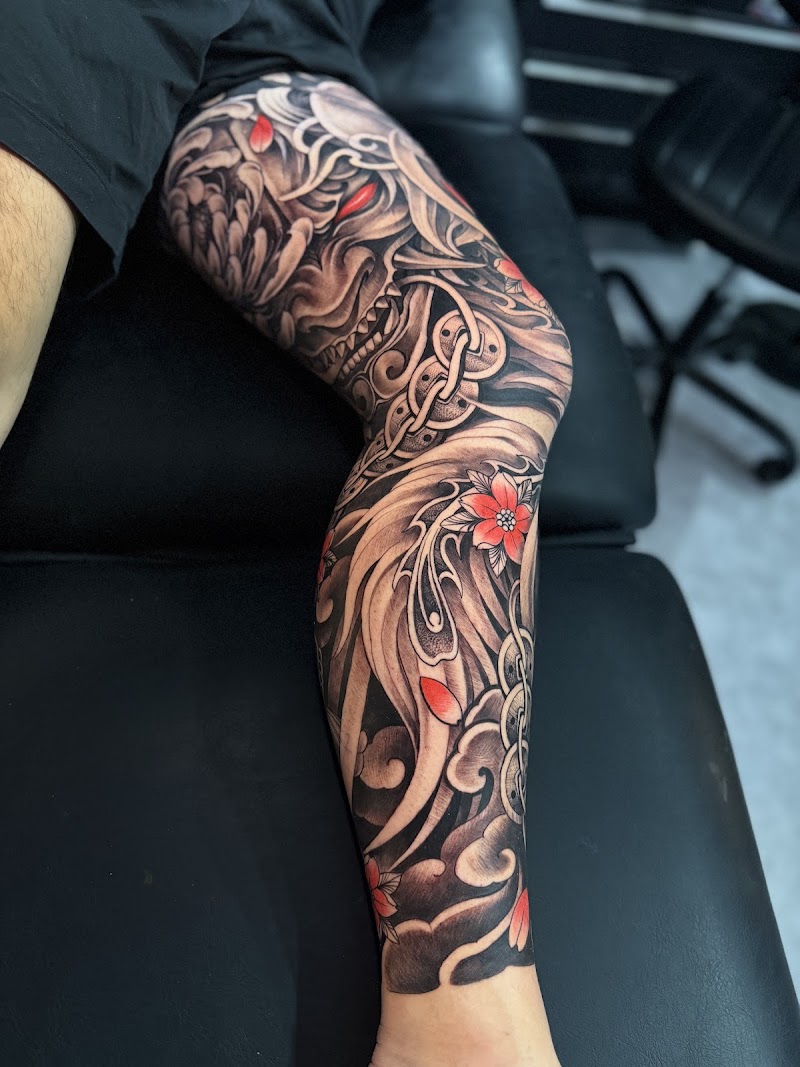 LUCKY TATTOO