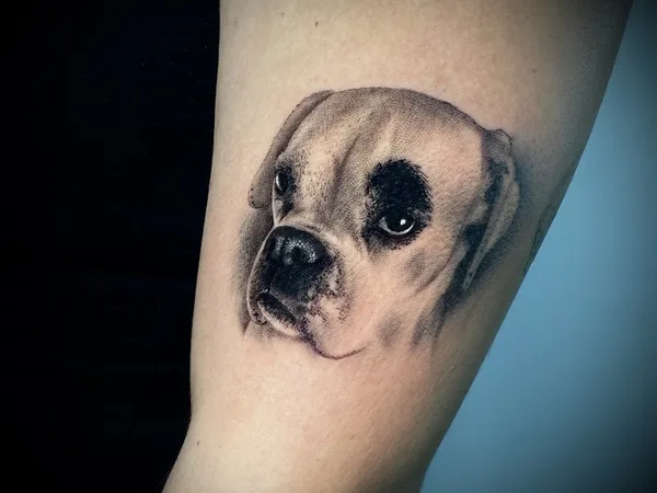 Muerte O Gloria Tattoo Studio