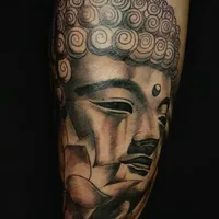 Nueva Piel Tattoo