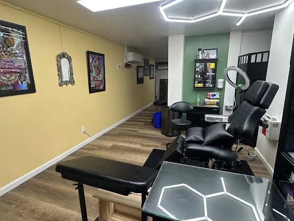 Old Crow Tattoo and Art Gallery