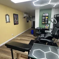 Old Crow Tattoo and Art Gallery
