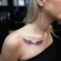 Roa Tattoo Artist