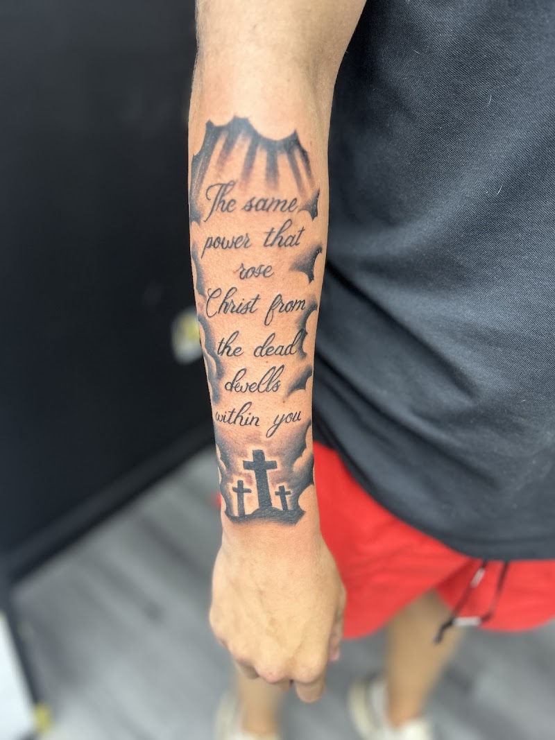 Slanging Ink Tattoo Studio