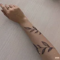 Статуя, тату-мастерская