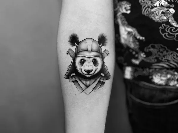 Tattoo duster, тату-студия