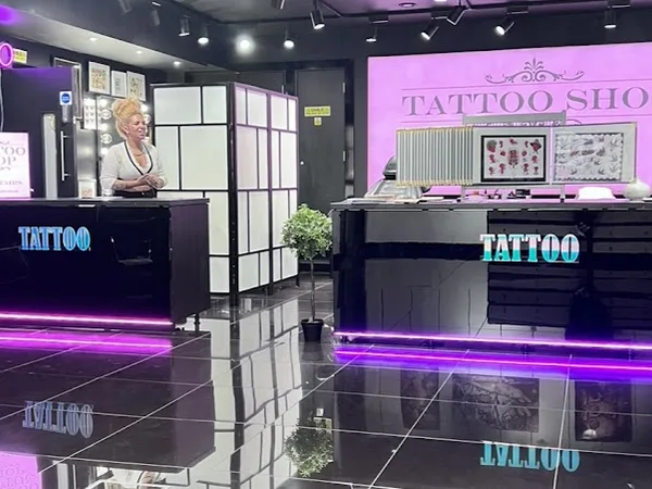 Tattoo Shop By Dan Gold