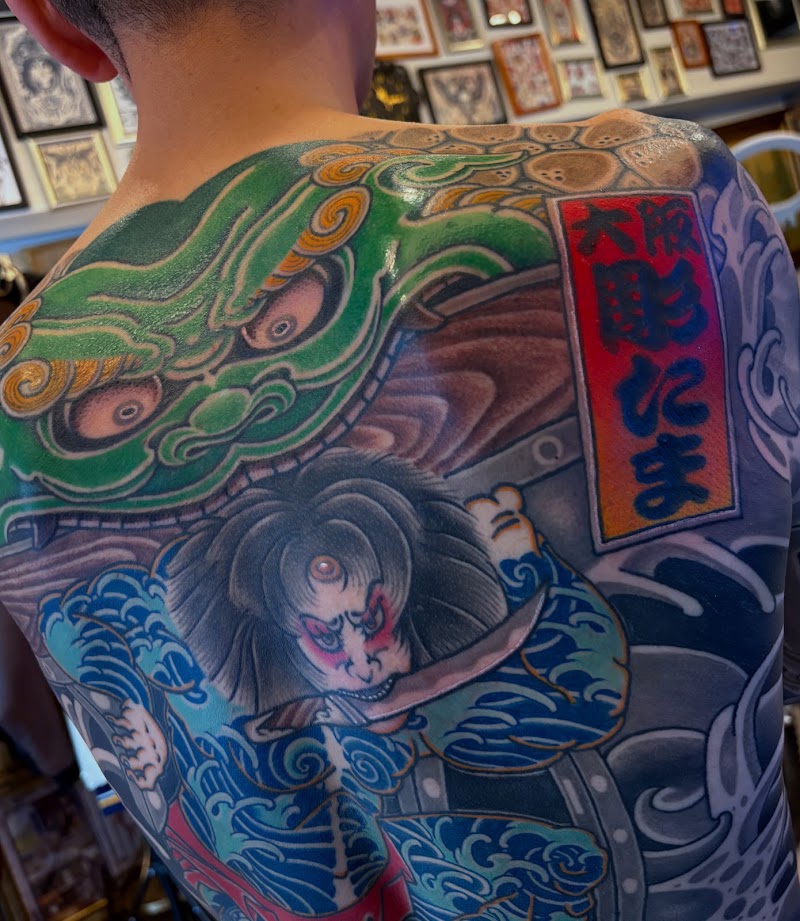 tattoo studio 墨 大阪 アメ村3号店