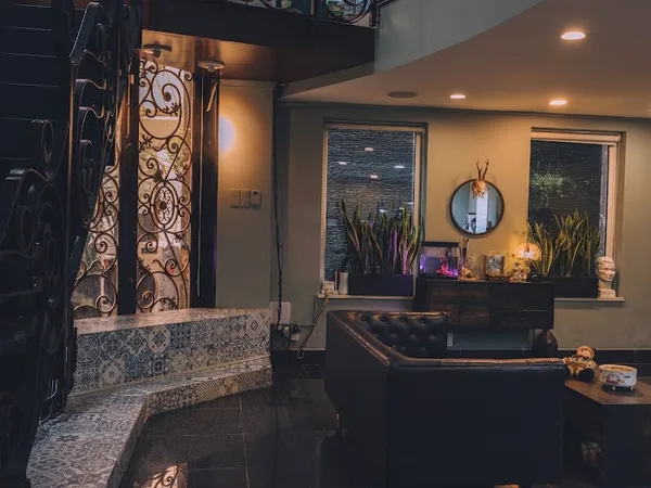Tram Olive Tattoo Studio