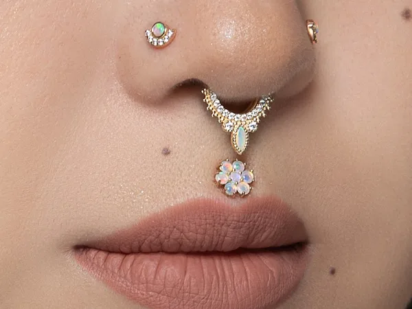 XS Toronto Piercings and Tattoos