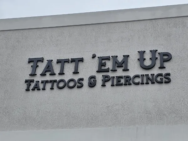 Tatt 'Em Up Tattoos & Piercings