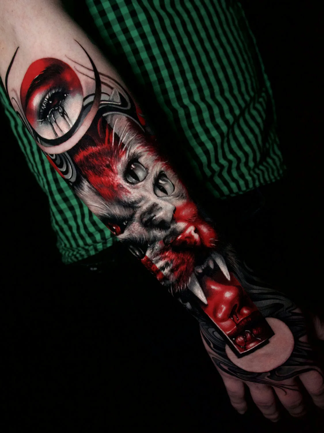 Tattoo artist Saverio Saluzzi