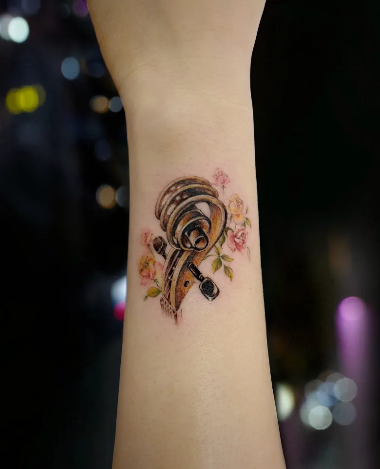 Tattoo artist Banul