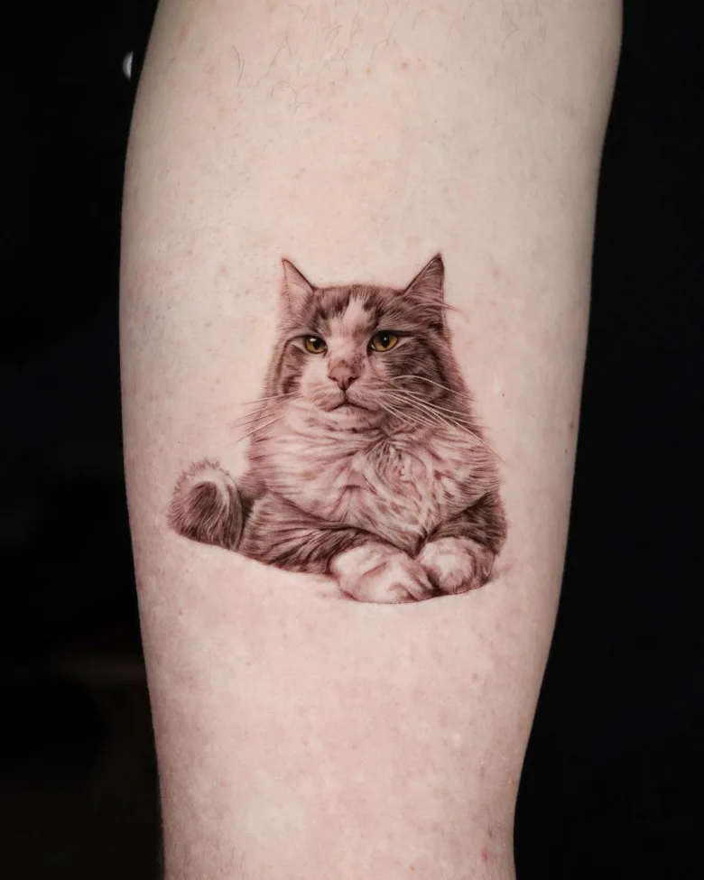 Cute fluffy noses in Yeono’s tattoos - image 6