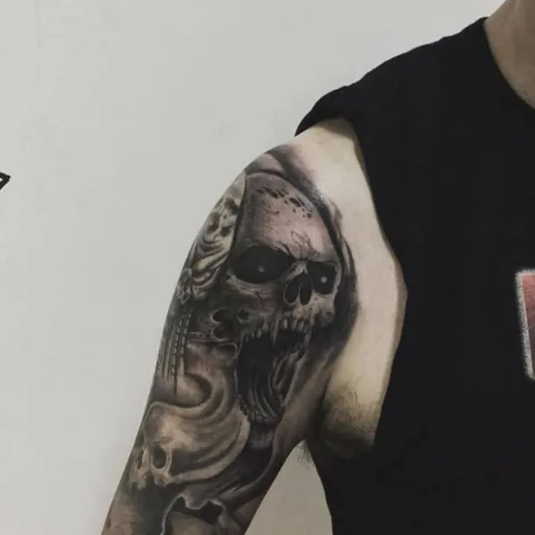 Traditional tattoo by Camilo Prat in Santiago