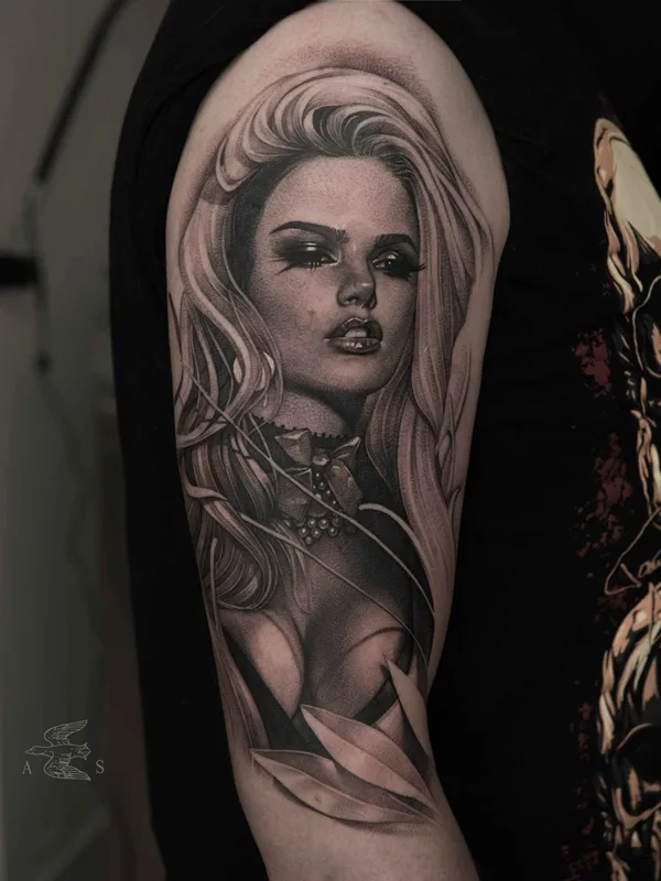 female black and grey realism 타투 부위 upper arm #10103 | 타투이스트 Саша Сорса