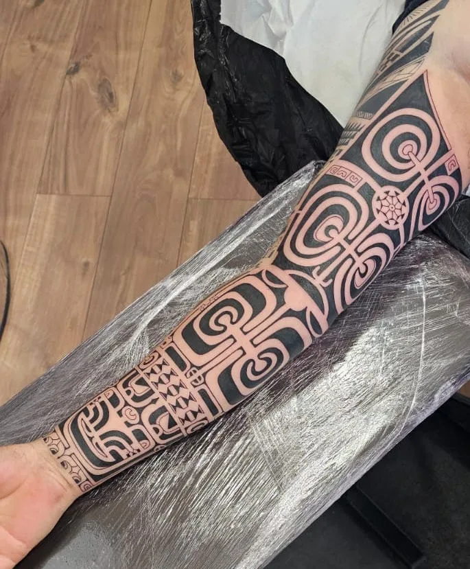 Artista di tatuaggi Temauri Jouout