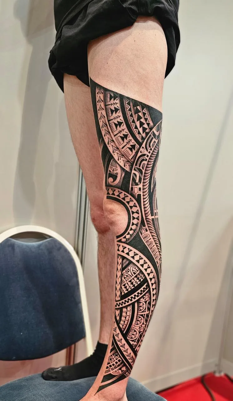 Artista di tatuaggi Temauri Jouout