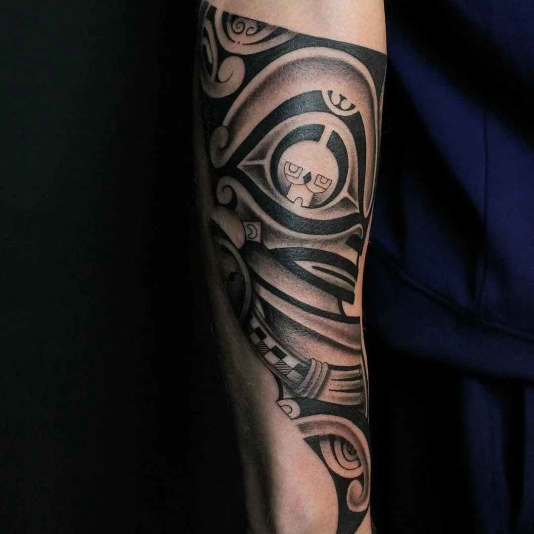 Artista di tatuaggi Temauri Jouout
