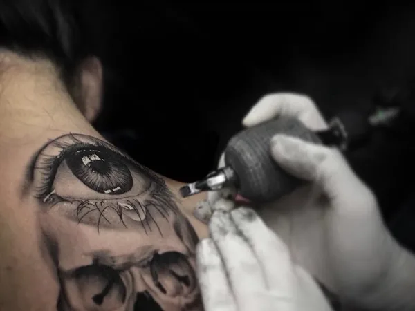 TIAGO CARRERO TATTOO