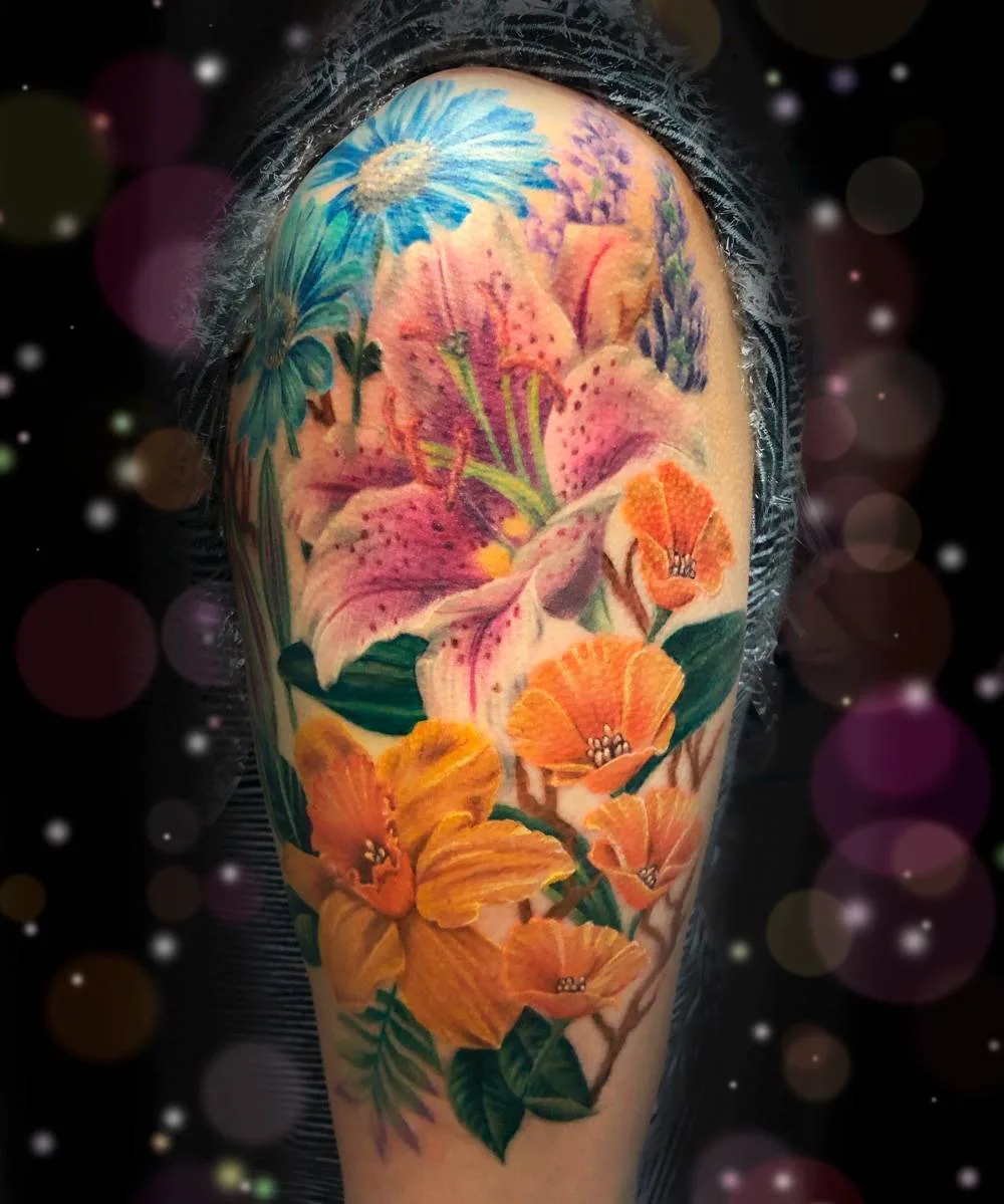Tattoo artist Megan Wood, watercolor, realistic authors tattoo, flowers, animals | USA