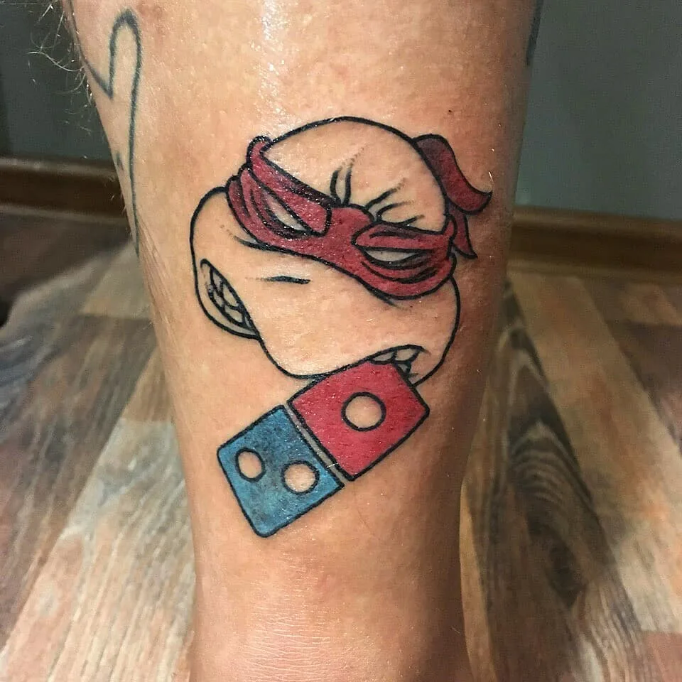 ежегодные 100 пицц в течение последующих 100 лет за татуировку от Domino’s Pizza