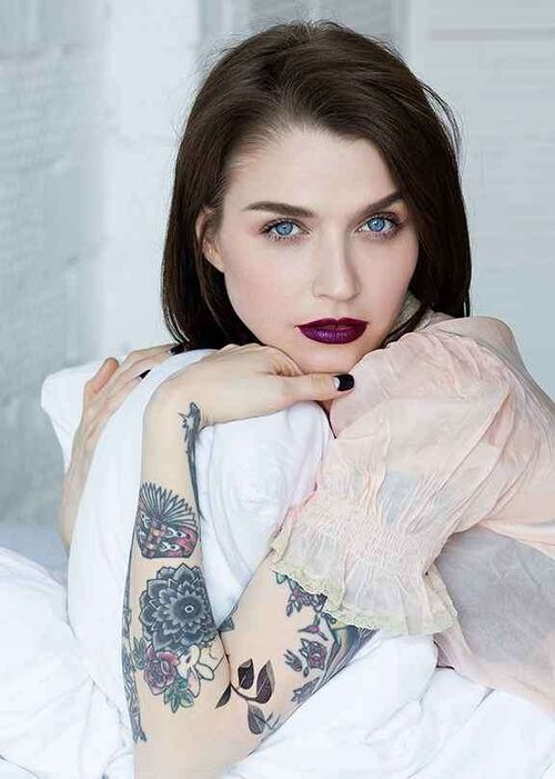 Қыз жігітке спермаға көмектеседі Азиялық әйелдер