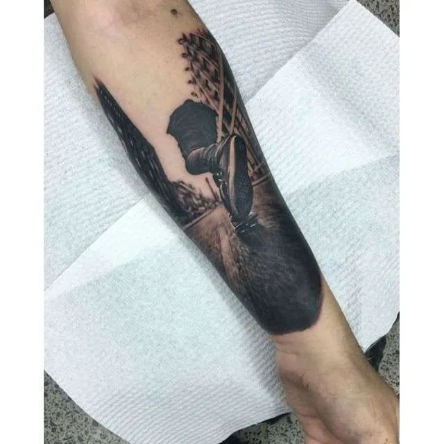 Tatu artist Ben Kaye tatu realista preto e cinza | Тату мастер Ben Kaye черно-белый тату реализм