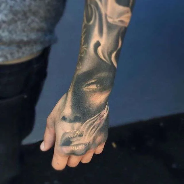 Tattoo artist Gabriel Gonzalez (Gabrielinkaholik) black and grey realism tattoo