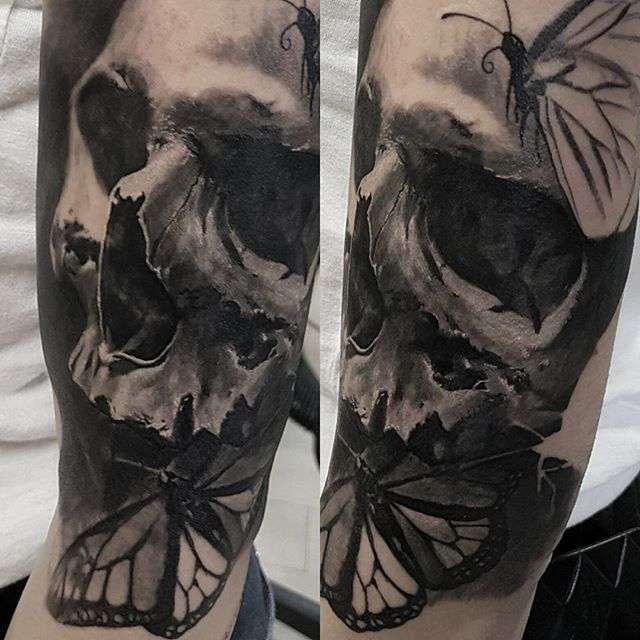 Tattoo artist Gabriele Pais black and grey realism tattoo | Тату мастер Gabriele Pais черно-белый тату реализм 