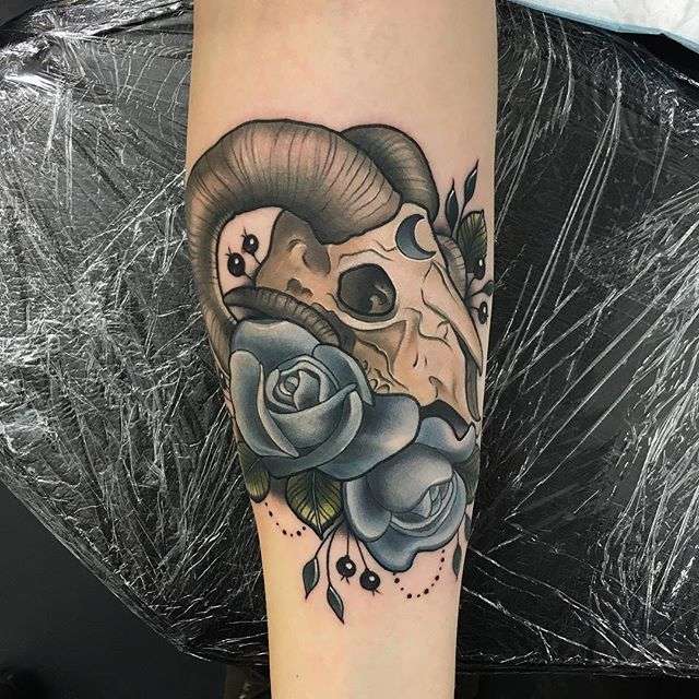 Тату мастер Makkala Rose цветные неотрадиционные татуировки