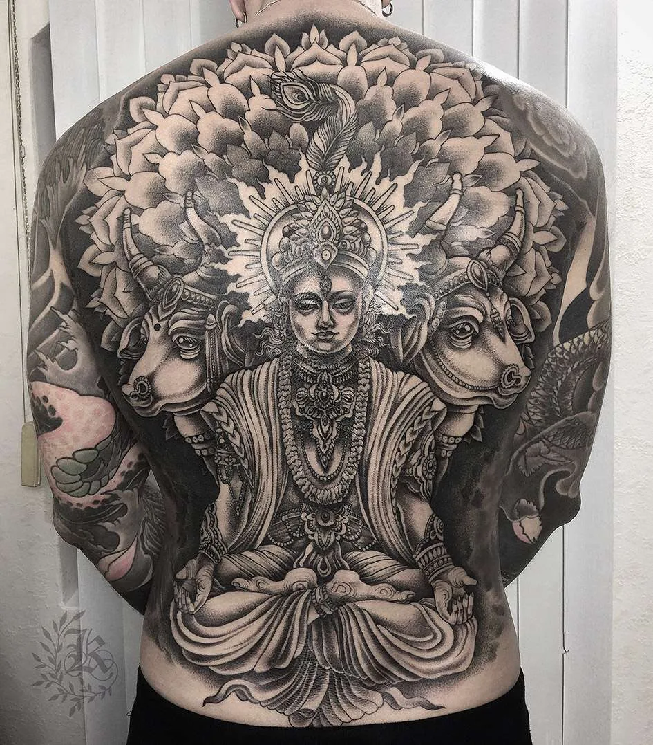 纹身大师Kristina Darmaeva黑白纹身,图形
