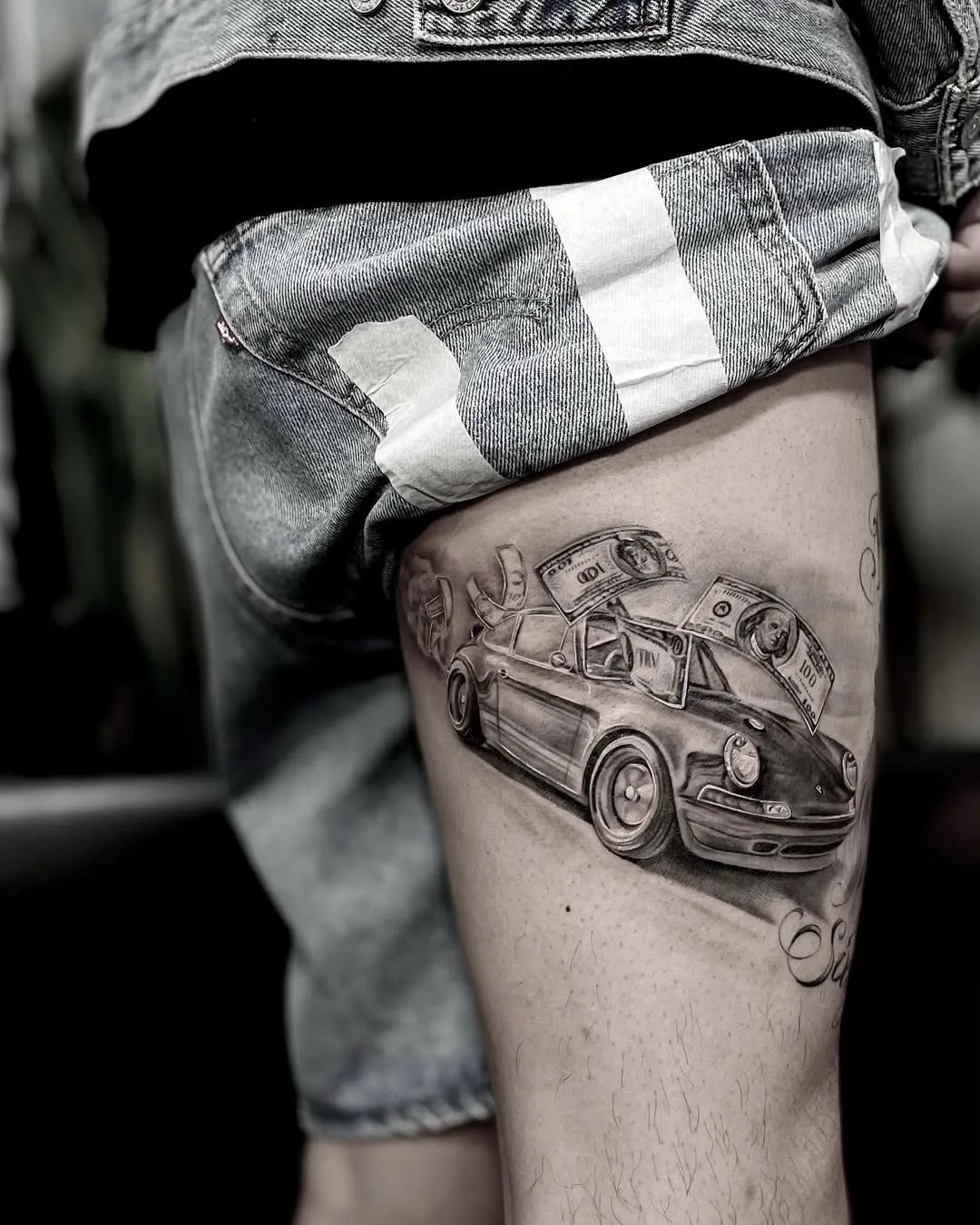 Tattoo artist Wang Jun