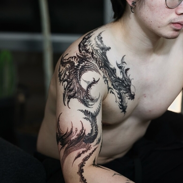 Visuelle Poesie in Freehand-Tattoos von Sol