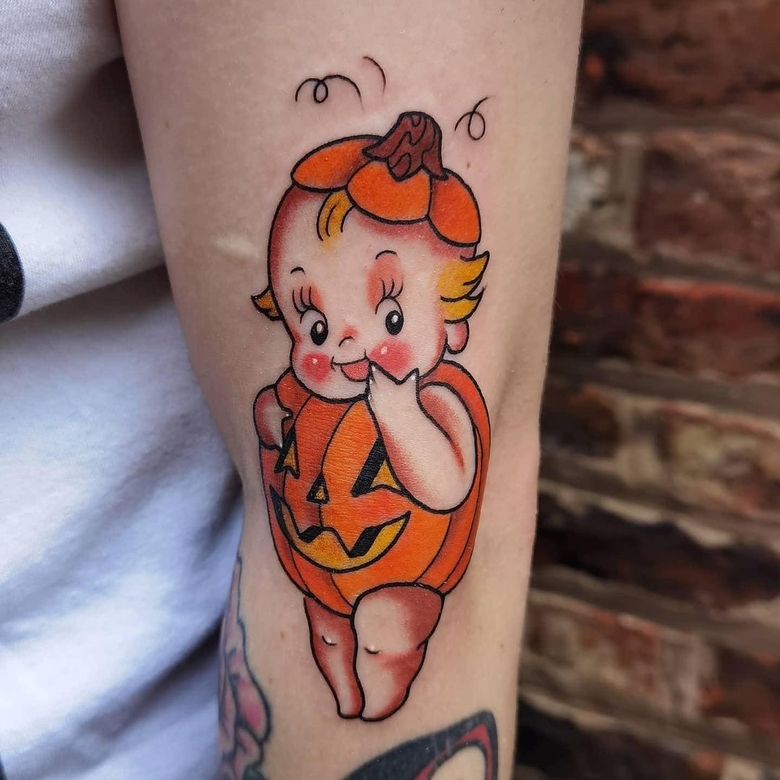  @meganraetattoos 