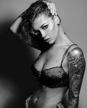  Samii Ryan - tattoo model, actress and jewelry designer